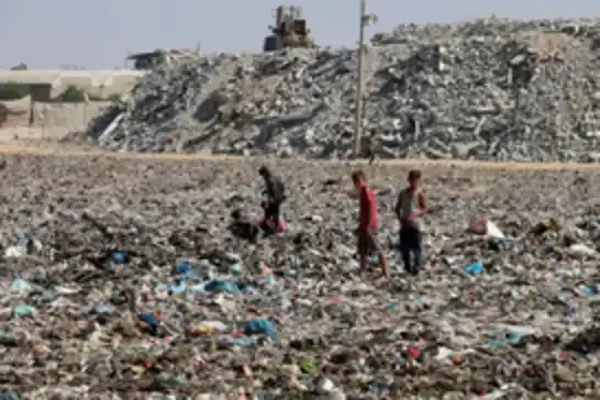 الحرب الصهيونية على غزة تخلف أكثر من 4 ملايين طن من النفايات الخطيرة