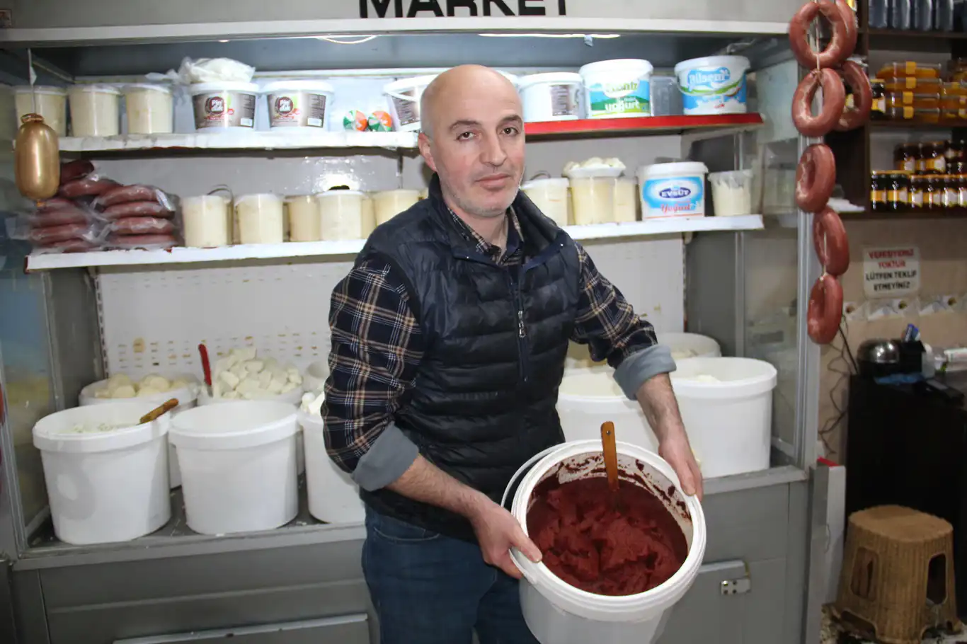 Ev tipi salçaya ilgi sürüyor: Domates salçasında fiyatlar arttı