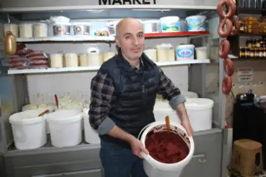 Ev tipi salçaya ilgi sürüyor: Domates salçasında fiyatlar arttı