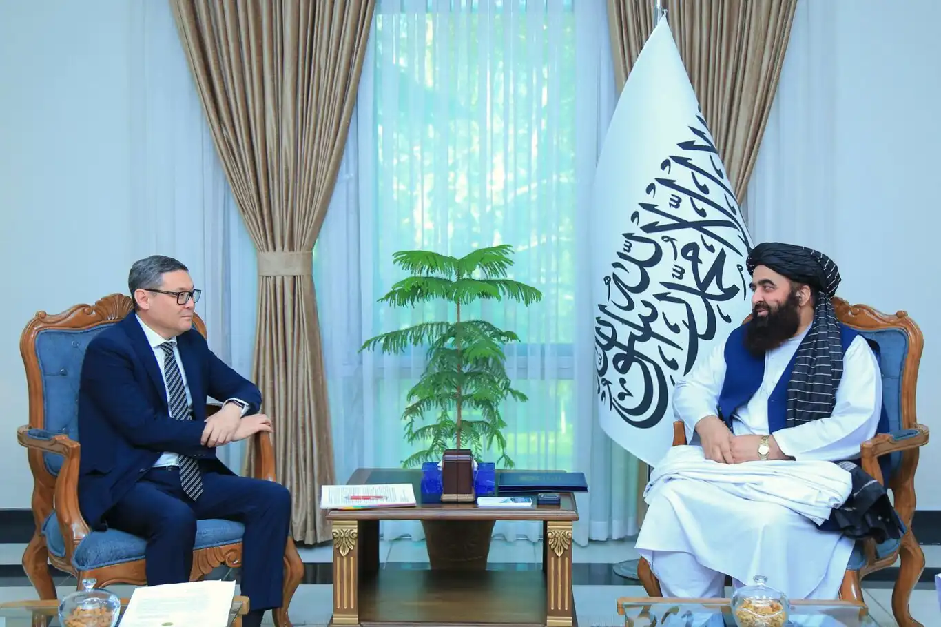 Afghan and Kazakh officials hold talks to expand political and economic cooperation