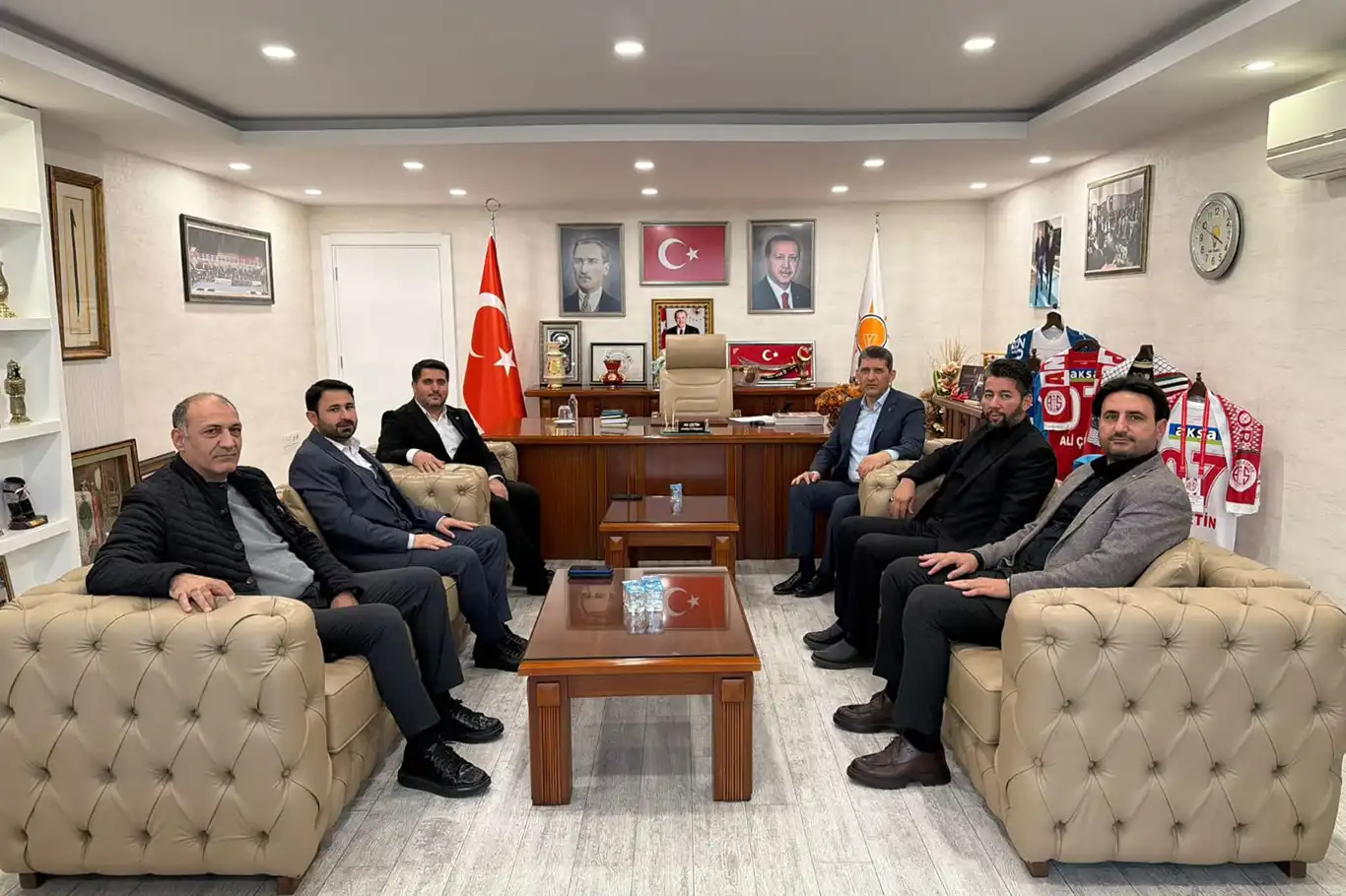 HÜDA PAR'dan AK Parti Antalya İl Başkanlığına ziyaret