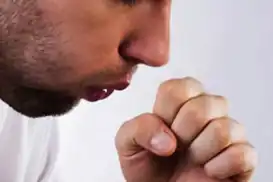 Kış aylarında artan inatçı öksürük basit bir üşütme olmayabilir