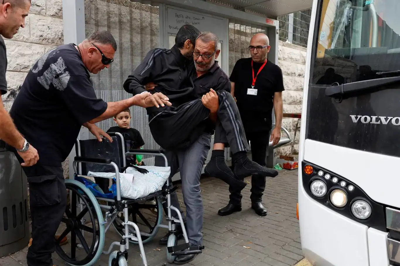 50 sick and wounded Palestinians evacuated from Gaza via Rafah crossing