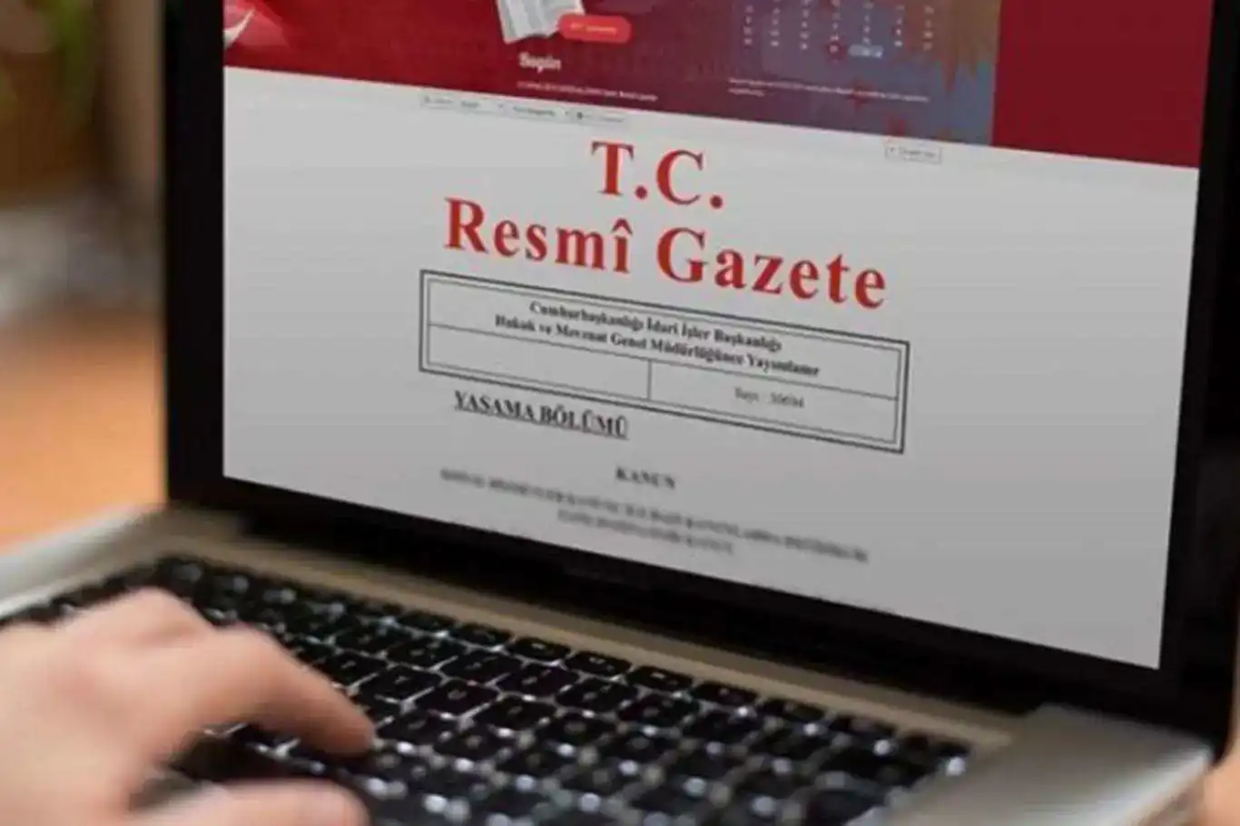 HSK’nin 268 hakim ve savcıyı kapsayan mazeret kararnamesi Resmi Gazete’de