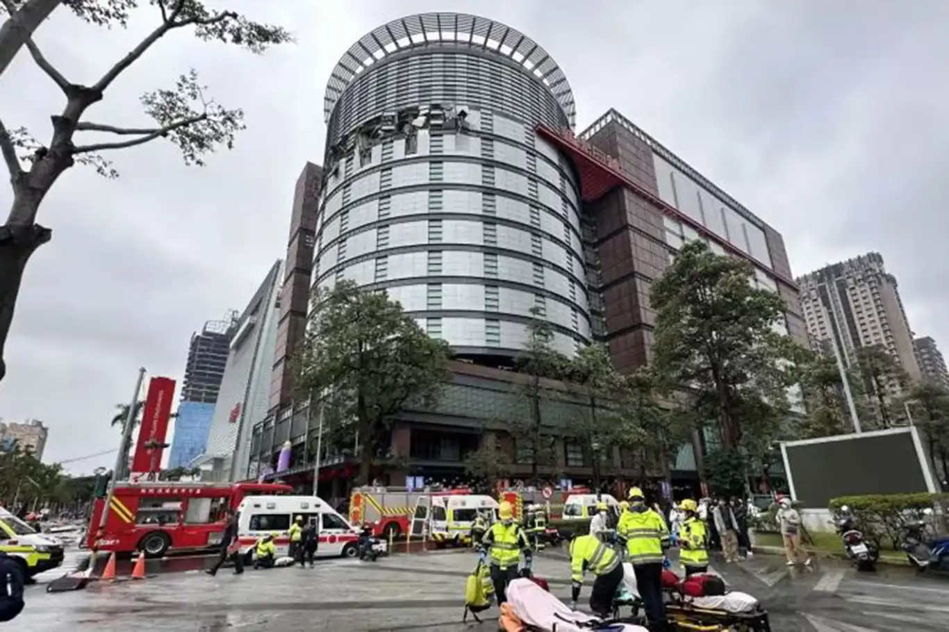 Taiwan: Four dead, dozens injured in department store explosion