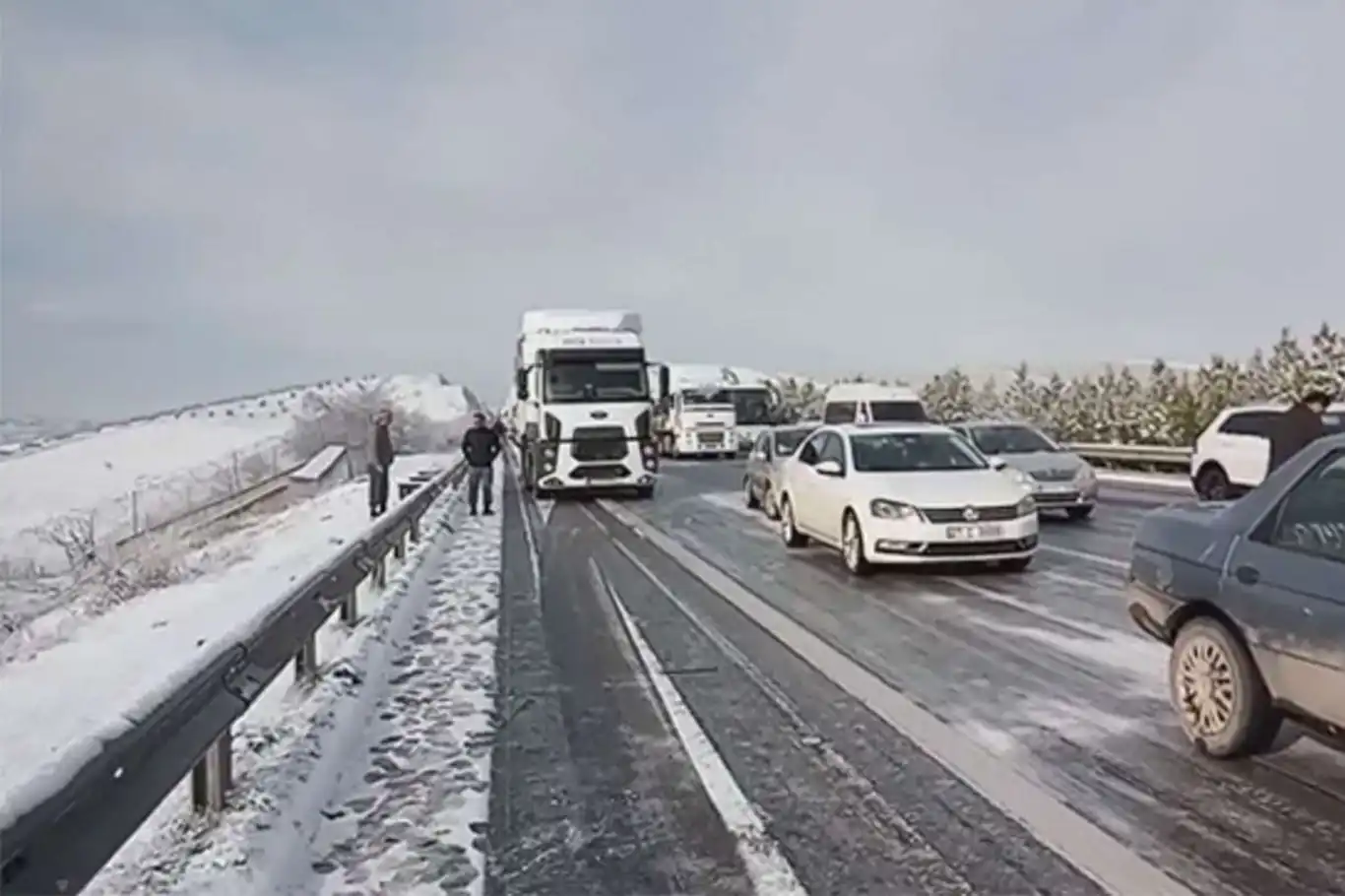 Malatya-Kayseri kara yolu kar nedeniyle kapandı