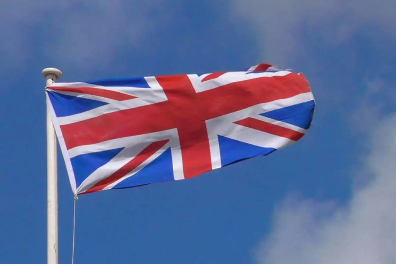 İngiltere, Rusya'ya yaptırımı genişletti