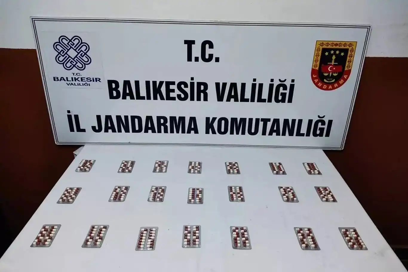 Balıkesir'de uyuşturucu operasyonu: 5 gözaltı