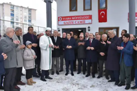 Van'da yapımı tamamlanan Gazze Camii dualarla ibadete açıldı