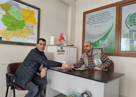 Bingöllü esnaf bir aylık gelirini Gazze'ye bağışladı