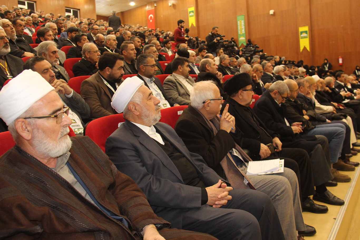 HÜDA PAR Genel İdare Kurulu Üyesi Yalçın: Kürt meselesi, dil ve kültür eşitliği ile çözülür