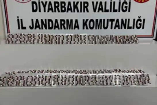 Diyarbakır'da 5 bin 570 adet uyuşturucu hap ele geçirildi