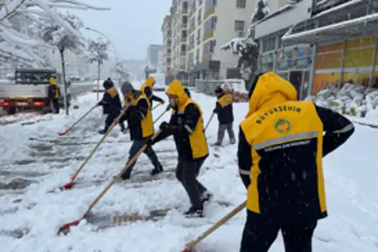 Malatya Büyükşehir Belediyesinden kar mesaisi