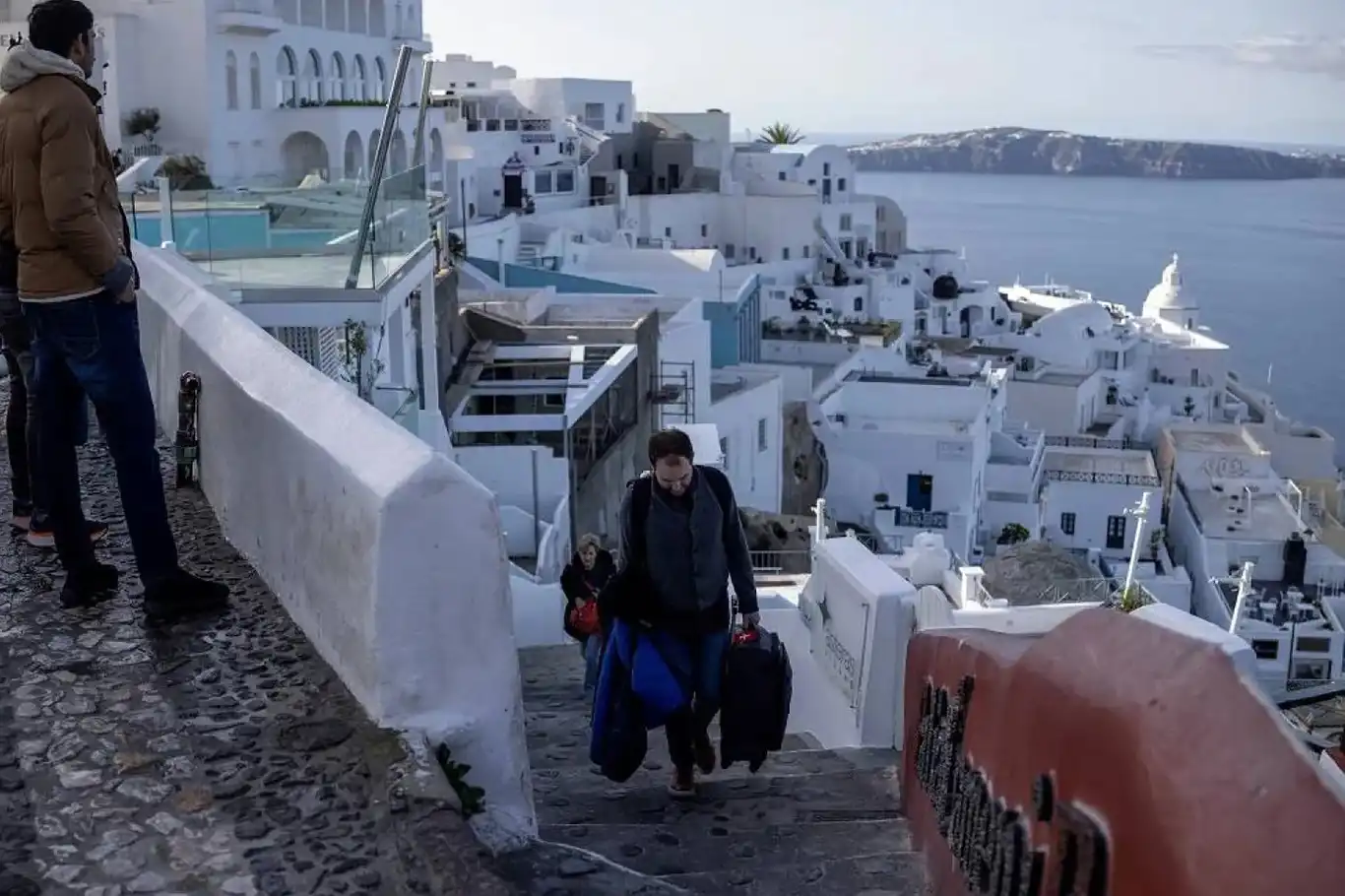 Yunan adalarında sismik hareketlilik nedeniyle eğitime bir hafta daha ara verildi