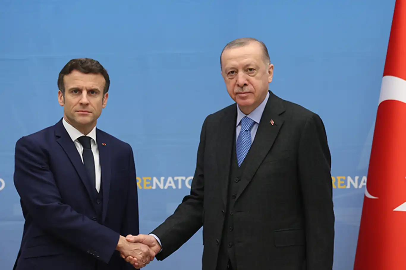 Erdoğan, Macron discuss global crises in key phone call