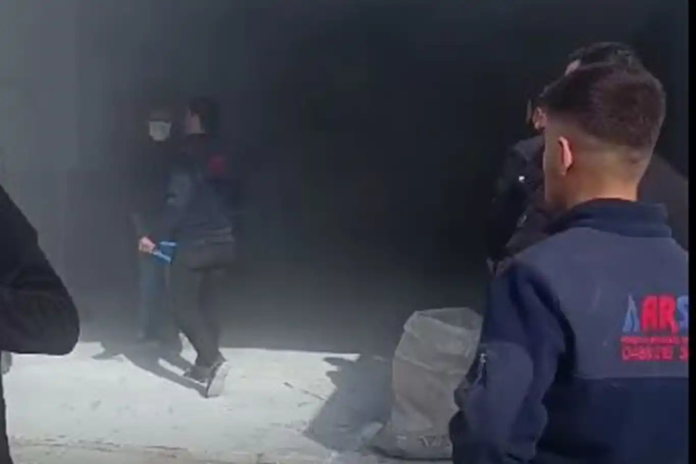 Elektrik panosundan çıkan yangın korkuttu Elektrik panosundan çıkan yangın korkuttu