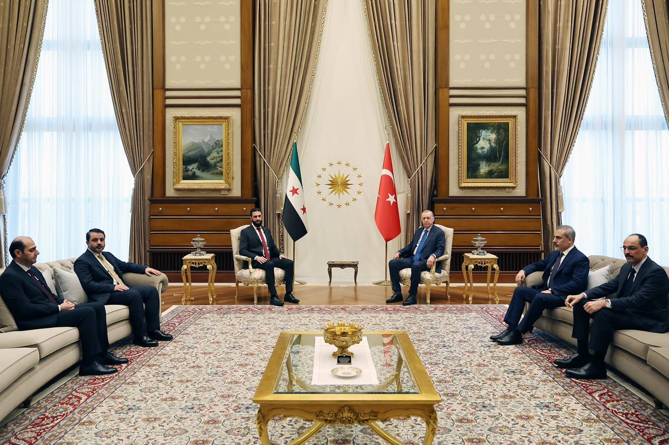 Erdoğan promises unwavering support to Syrian people Erdoğan promises unwavering support to Syrian people
