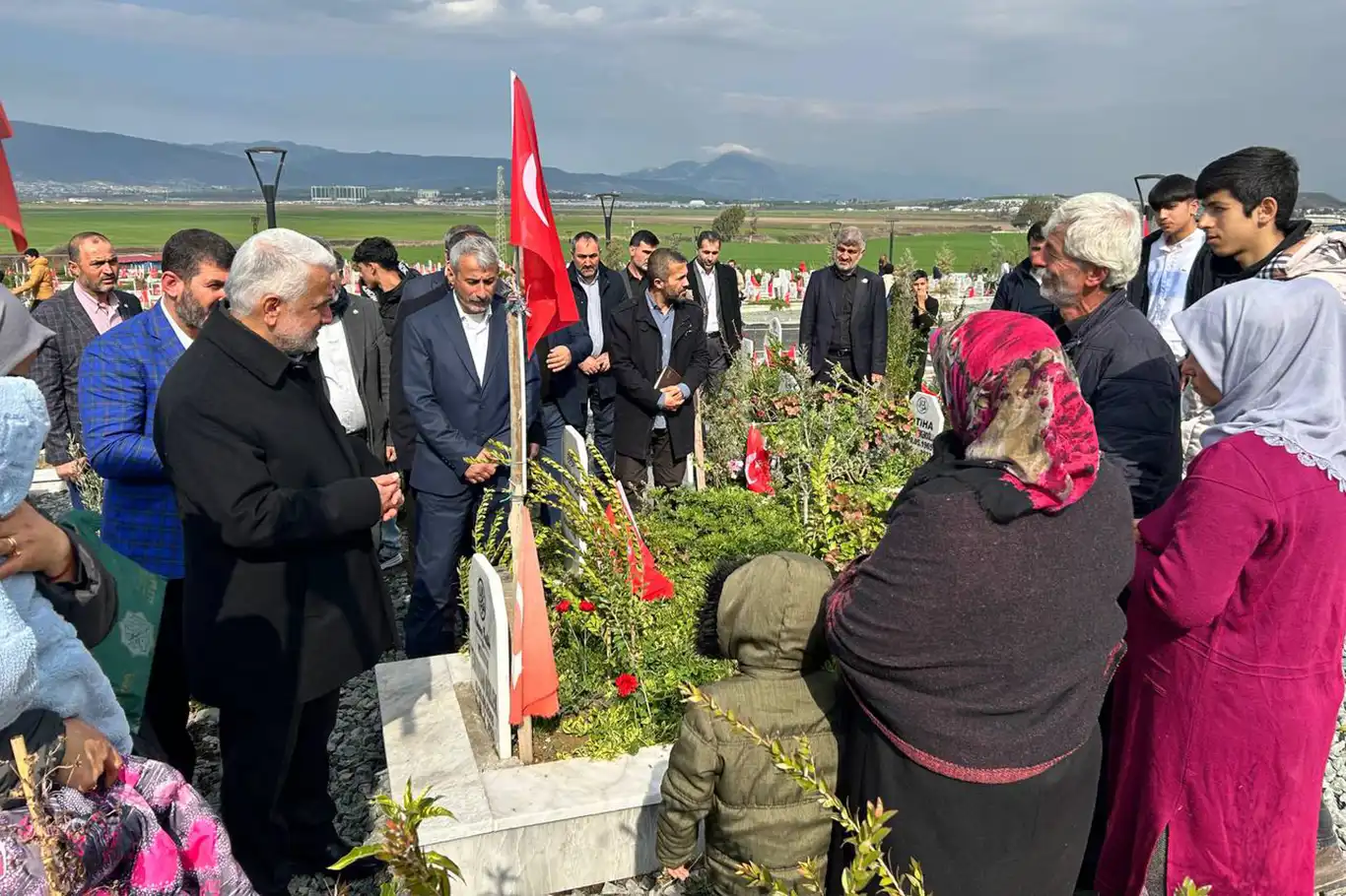 HÜDA PAR Genel Başkanı Yapıcıoğlu deprem bölgesinde