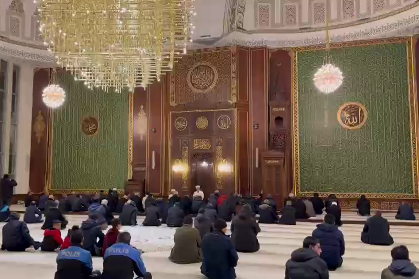 Depremde vefat edenler için Mevlid-i Şerif okutuldu