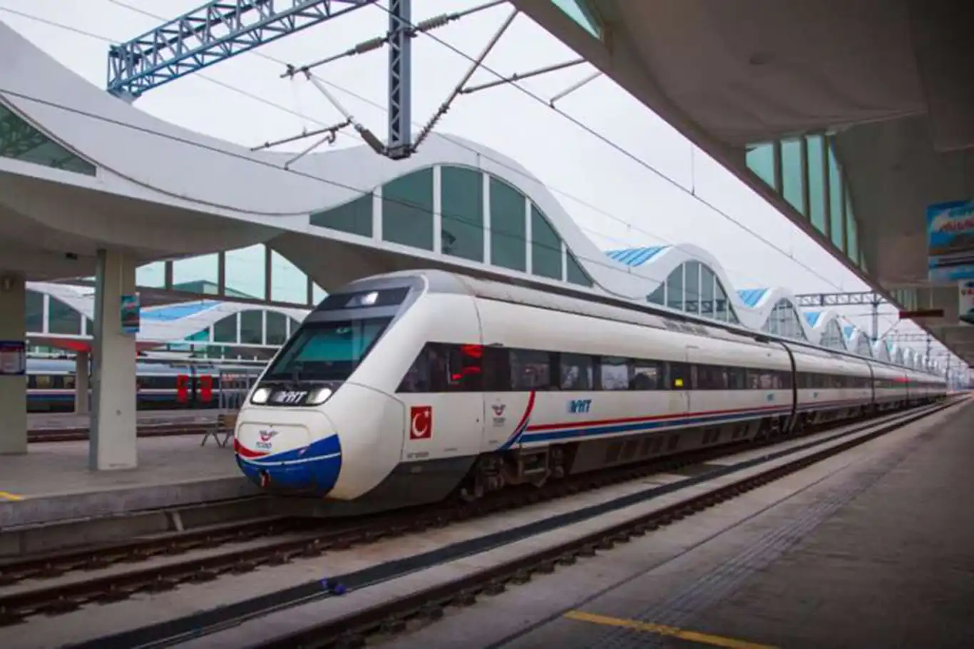 Ankara-İzmir arası 3,5 saate inecek Ankara-İzmir arası 3,5 saate inecek