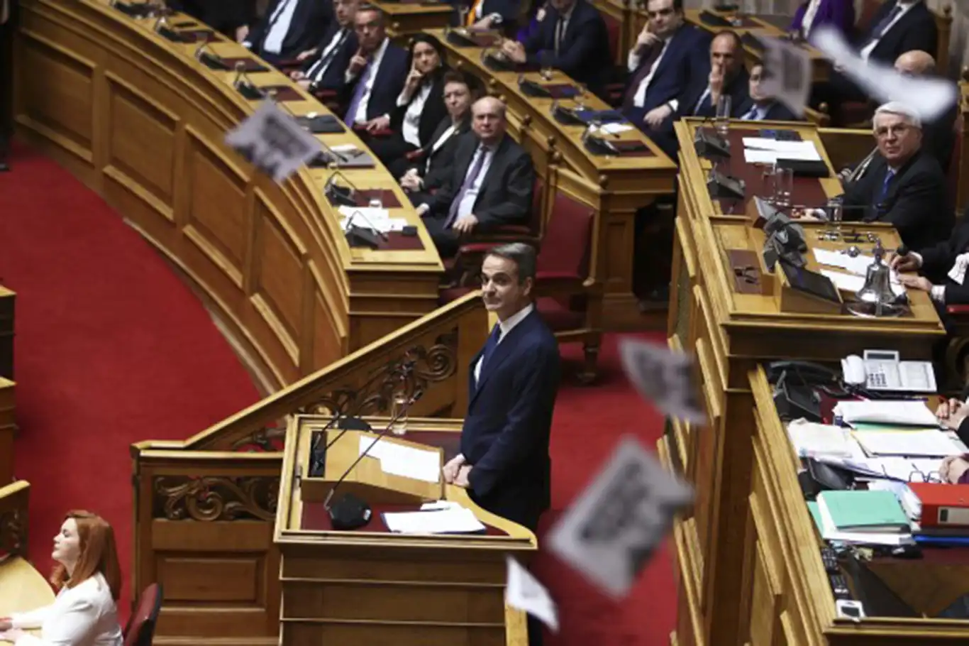 Miçotakis kabinesinde revizyona gitti Miçotakis kabinesinde revizyona gitti