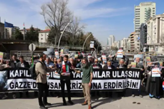 Mısır'ın Ankara Büyükelçiliği önünde "Gazze'de insani kriz sona erdirilsin" talebi