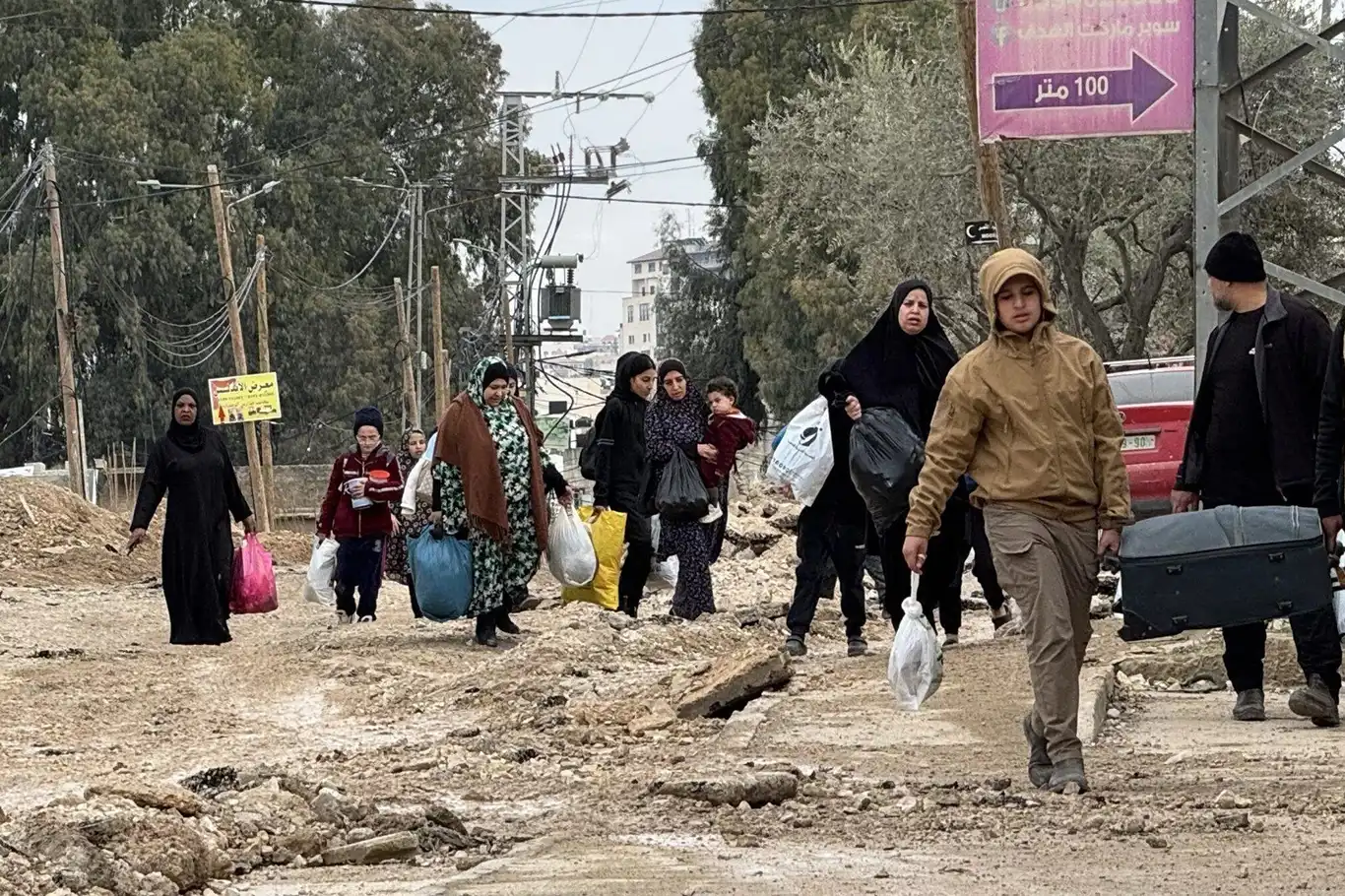 Siyonist rejim, Batı Şeria’da 40 bin Filistinliyi tehcir etti