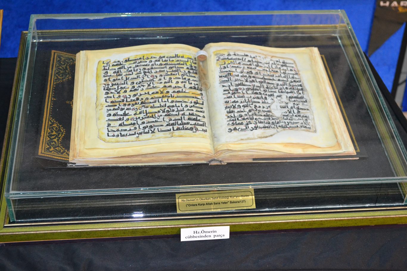 Türkiye'nin ilk gezici "Hadimü'l Haremeyn Kutsal Emanetler" sergisi Bursa'da yoğun ilgi görüyor