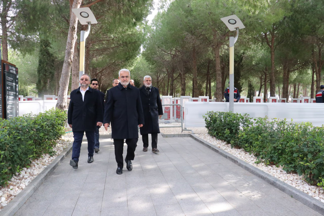Yapıcıoğlu Çanakkale Şehitliği'ni ziyaret etti