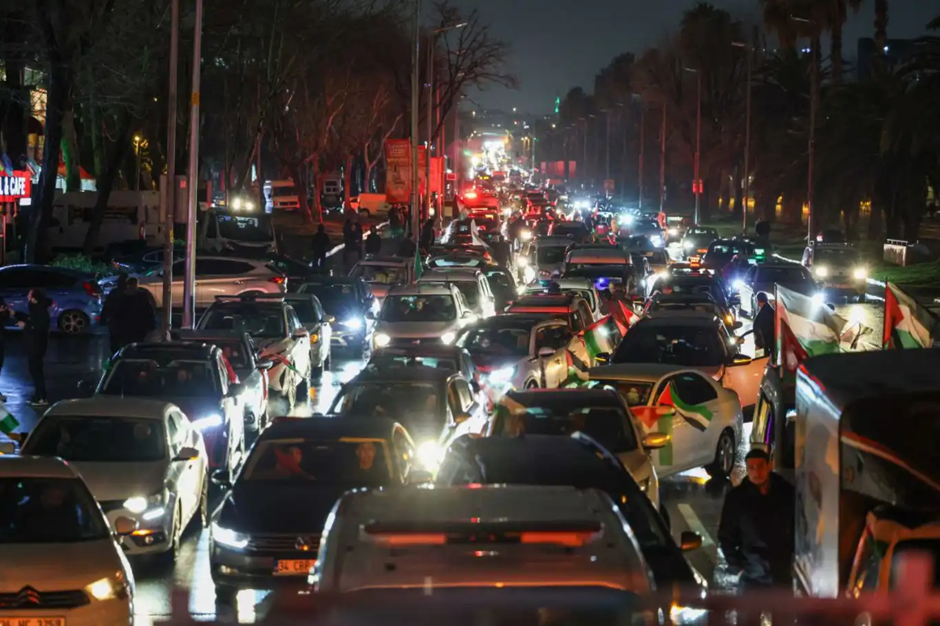 İstanbul'da, Gazze'ye destek için araç konvoyu düzenlendi