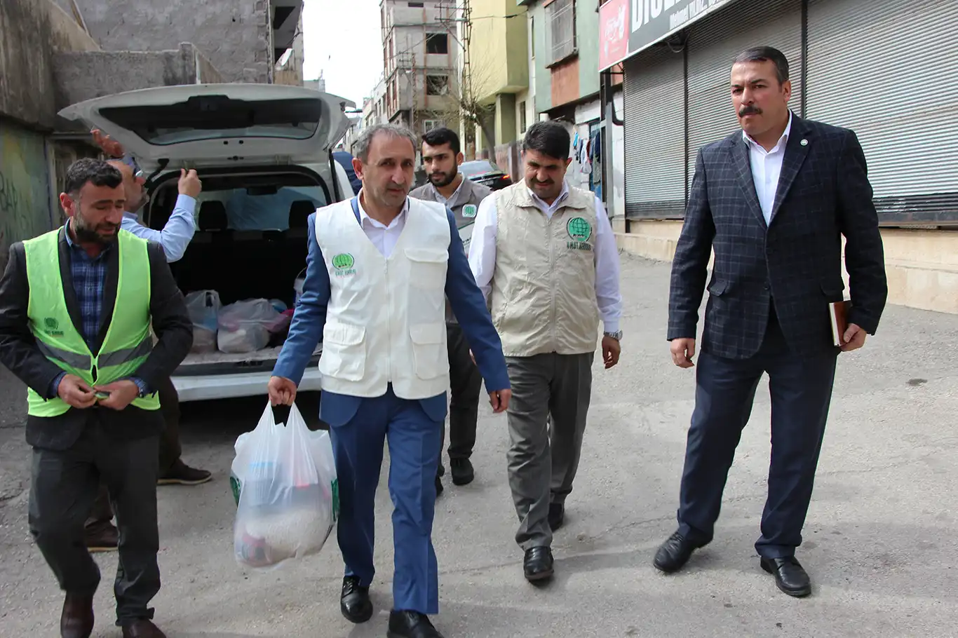 Gaziantep Milletvekili Demir'den yardım çalışmalarına destek