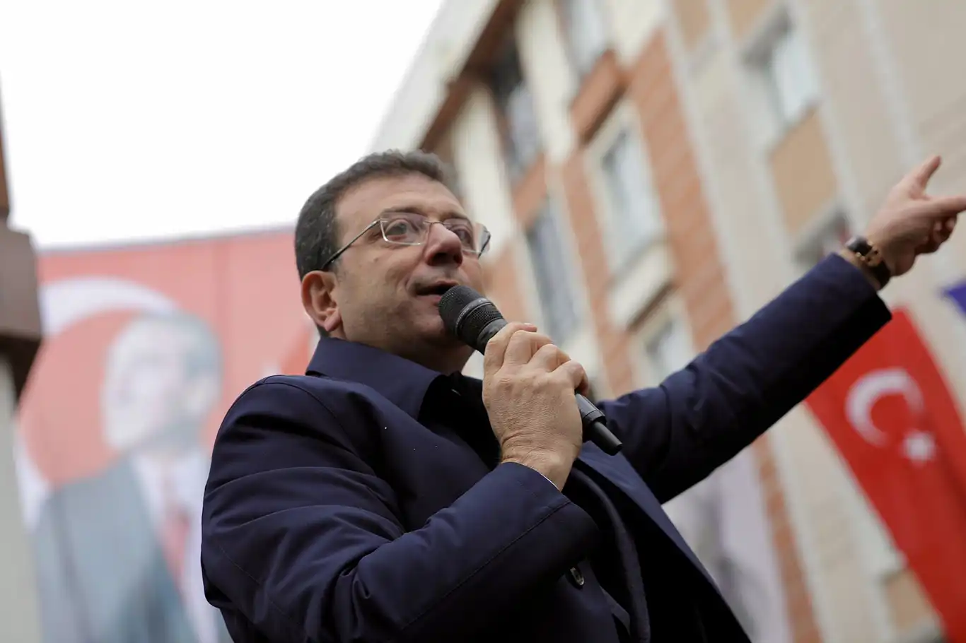 Turkish authorities detain Istanbul Mayor Ekrem Imamoglu over corruption and terrorism charges