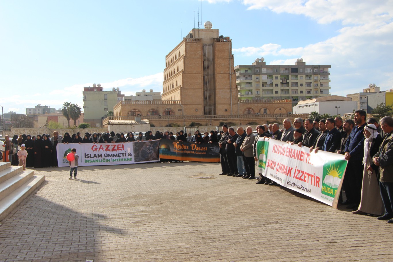 Kızıltepeliler Gazze’deki katliamı telin etti
