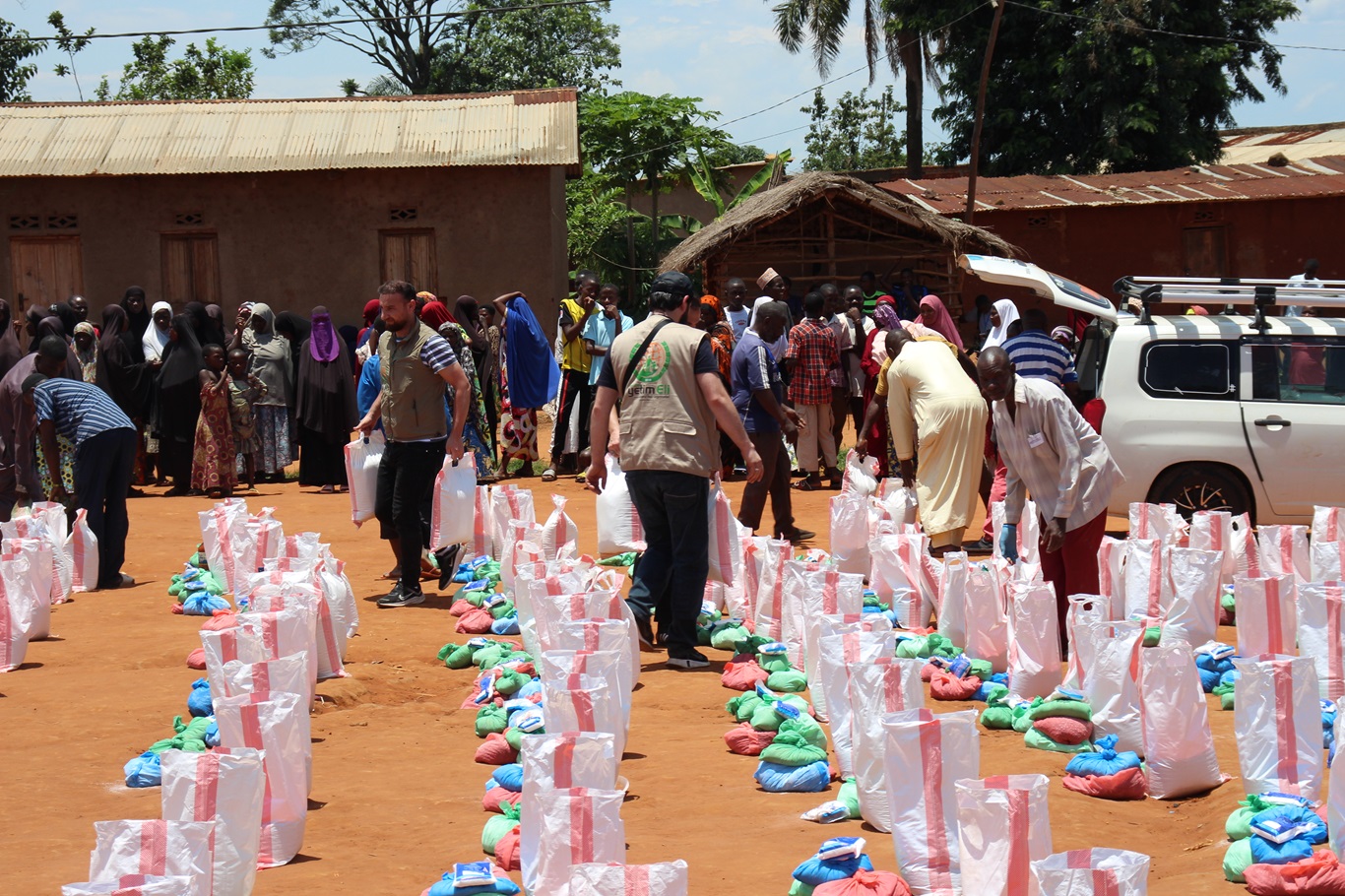 Bir lokma umut için Avrupa Yetim Eli'nden Burundi’de Ramazan yardımı