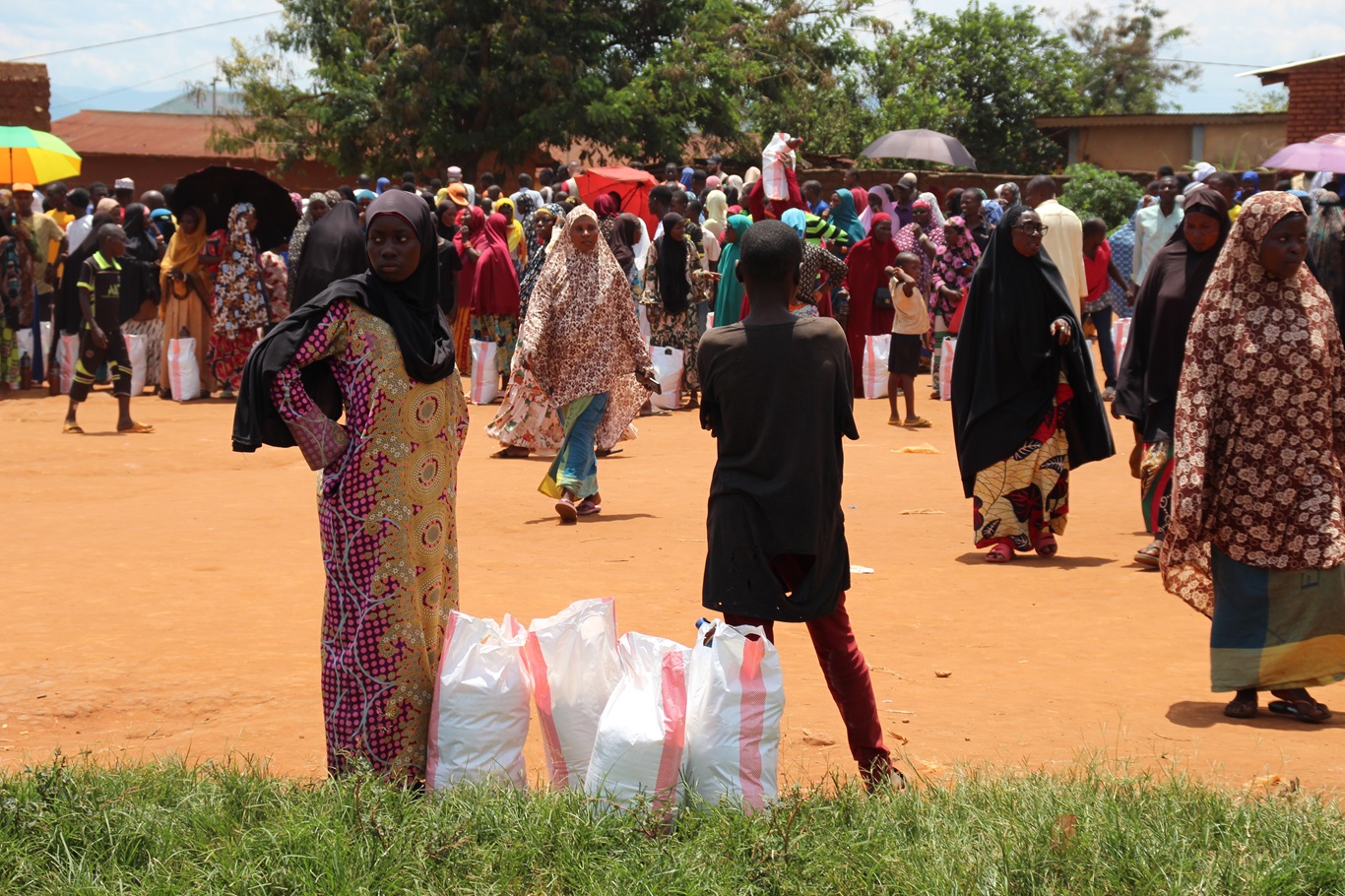 Bir lokma umut için Avrupa Yetim Eli'nden Burundi’de Ramazan yardımı