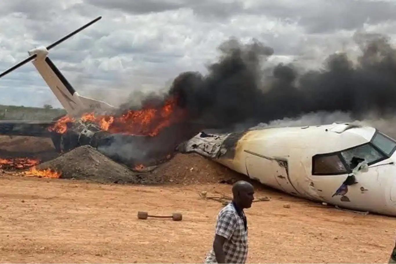 Five killed in cargo plane crash near Mogadishu