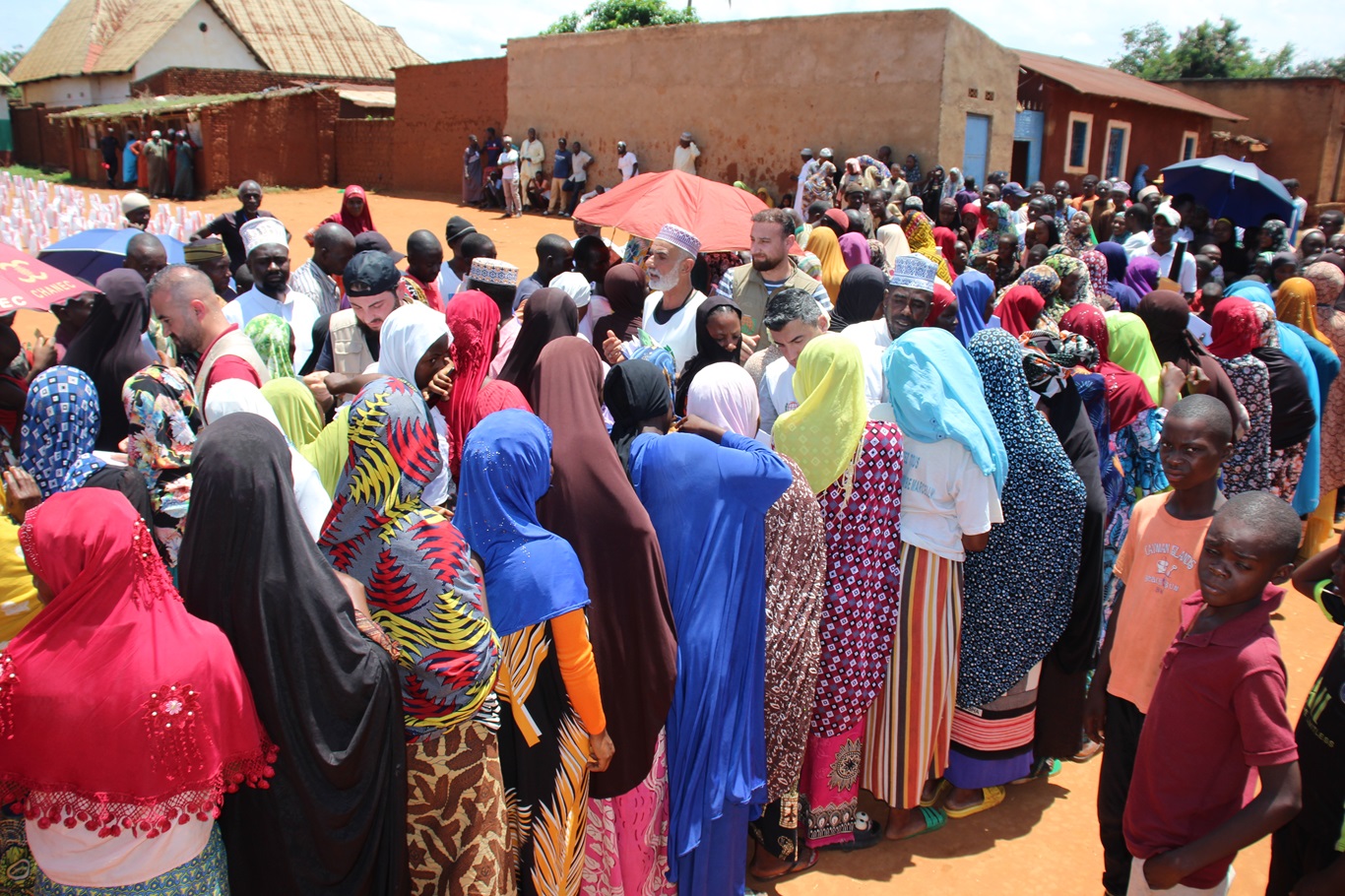 Avrupa Yetim Eli, Burundi’de ihtiyaç sahiplerine nakdi yardımda bulundu 