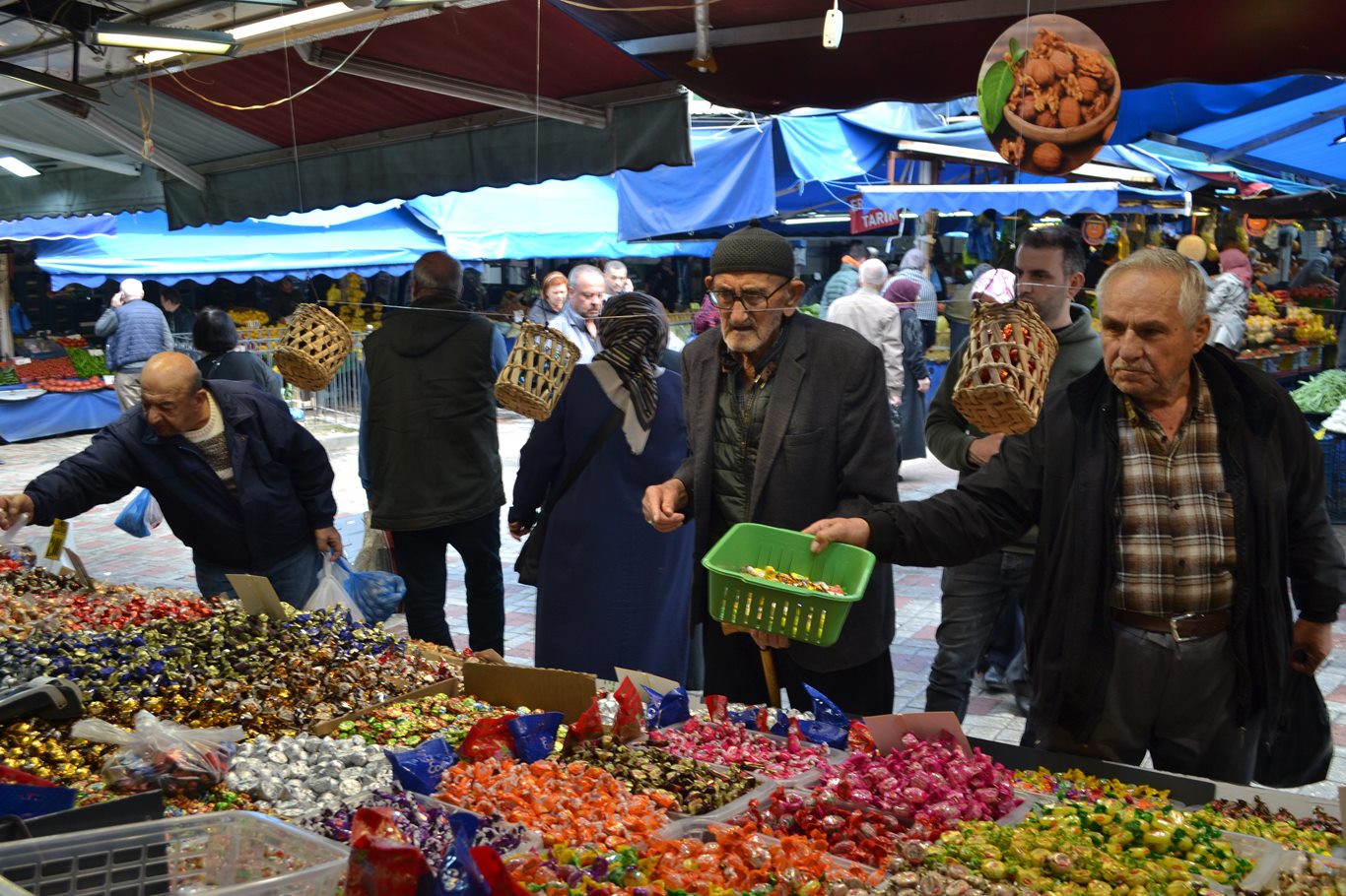 Bayram alışverişi son günlere kaldı, esnaf eski hareketliliği arıyor
