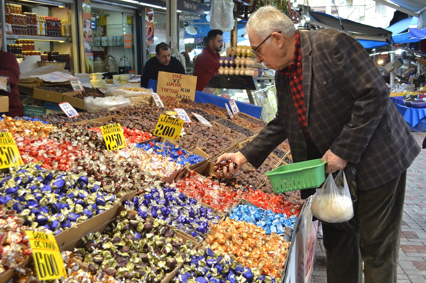 Bayram alışverişi son günlere kaldı, esnaf eski hareketliliği arıyor
