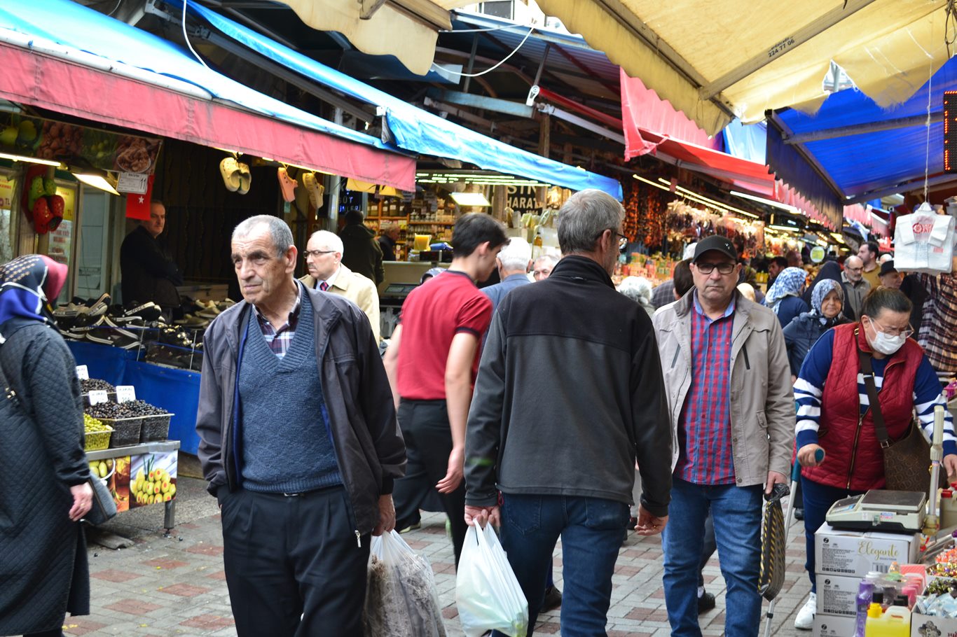 Bayram alışverişi son günlere kaldı, esnaf eski hareketliliği arıyor