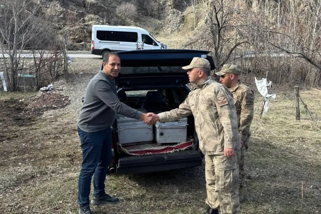Bingöl’de arı kovanı hırsızlığı: 1 şüpheli yakalandı