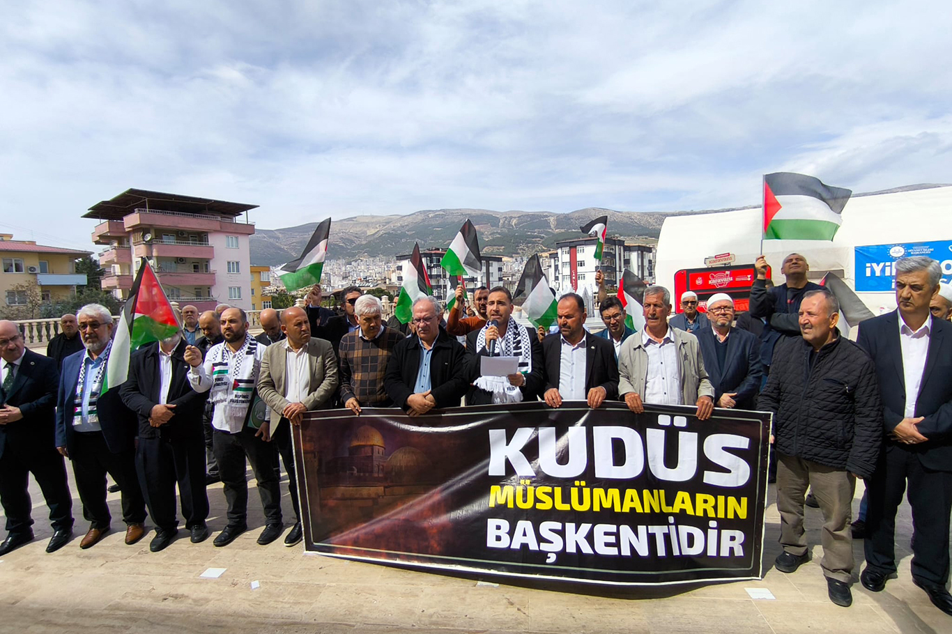 Kahramanmaraş'ta "Dünya Kudüs Günü" dolaysısıyla basın açıklaması düzenlendi