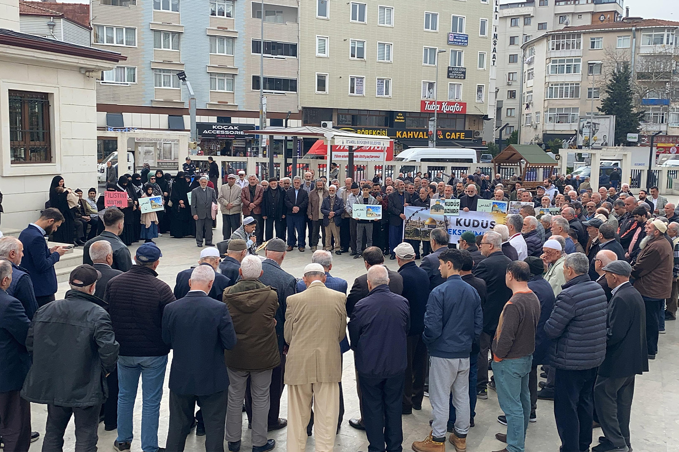 İstanbul'da 5 ilçede eş zamanlı "Dünya Kudüs Günü" açıklaması