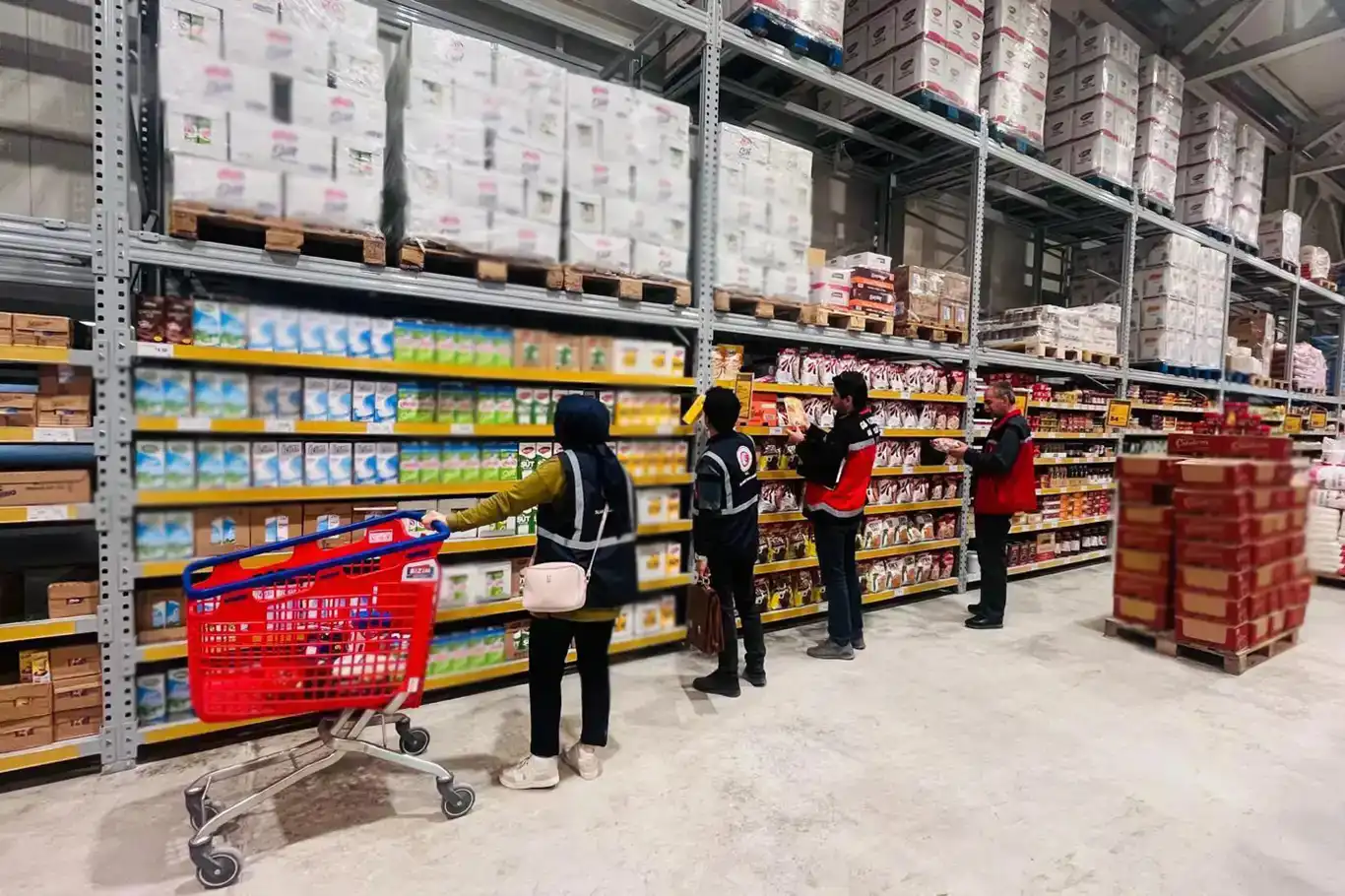 Bakan Yumaklı, Ramazan denetimlerinin sonucunu aktardı Bakan Yumaklı, Ramazan denetimlerinin sonucunu aktardı