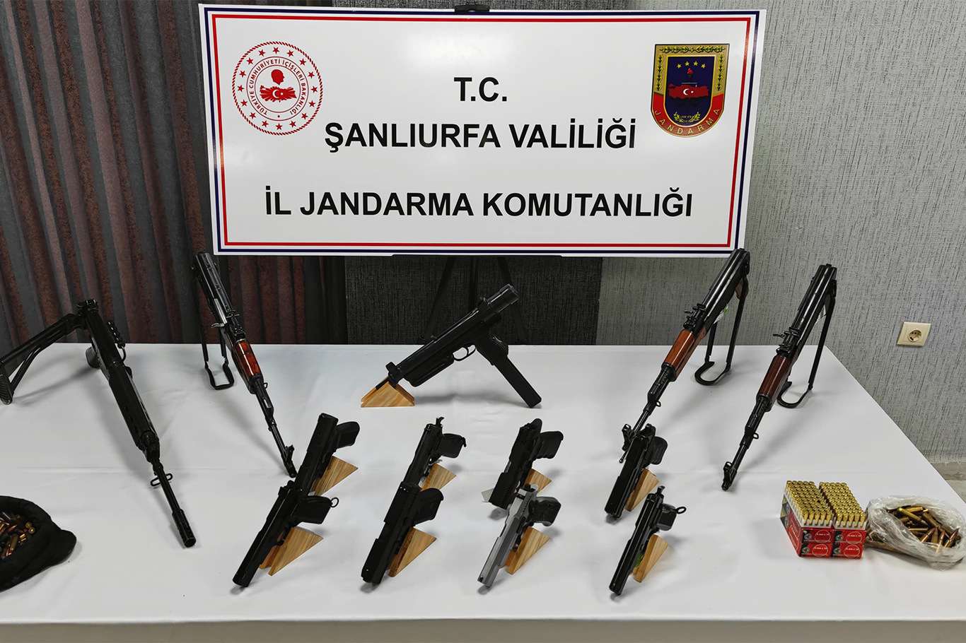 Şanlıurfa’da silah kaçakçılığı operasyonu: 22 gözaltı