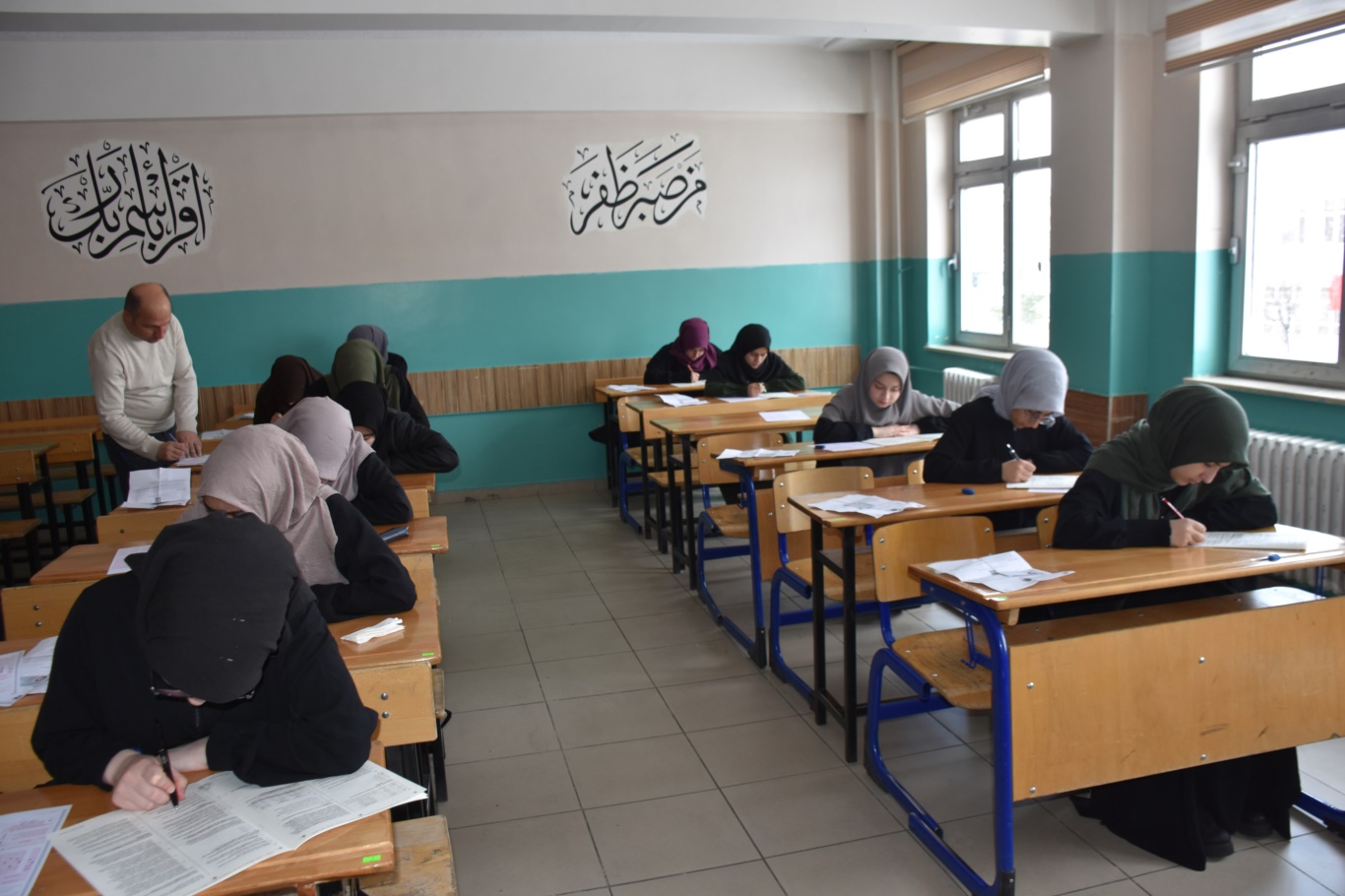 Bitlis’te Umre Ödüllü Bilgi Yarışması düzenlendi