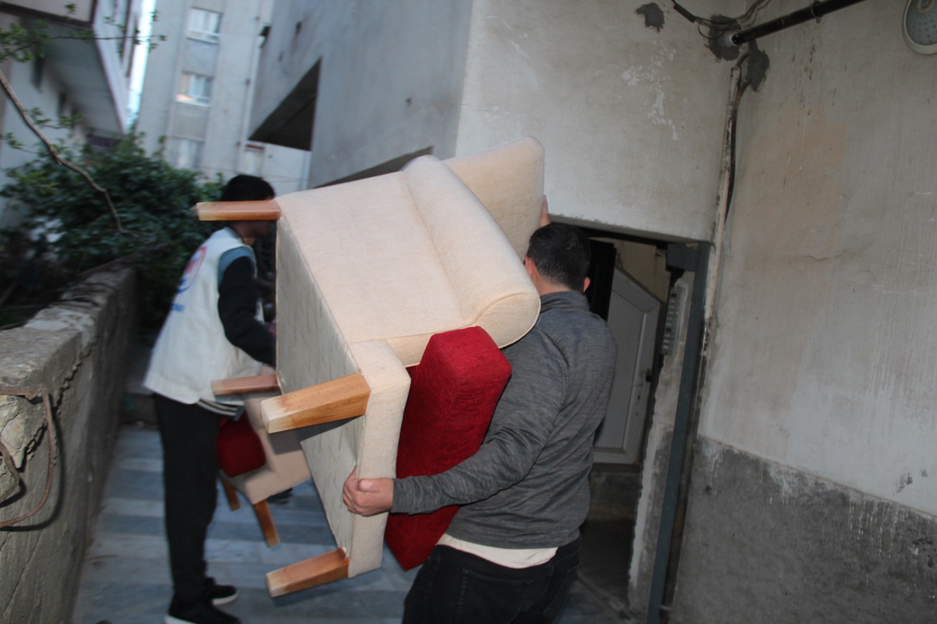 Yetimler Vakfı Batman’da bir yuvayı baştan aşağı donattı