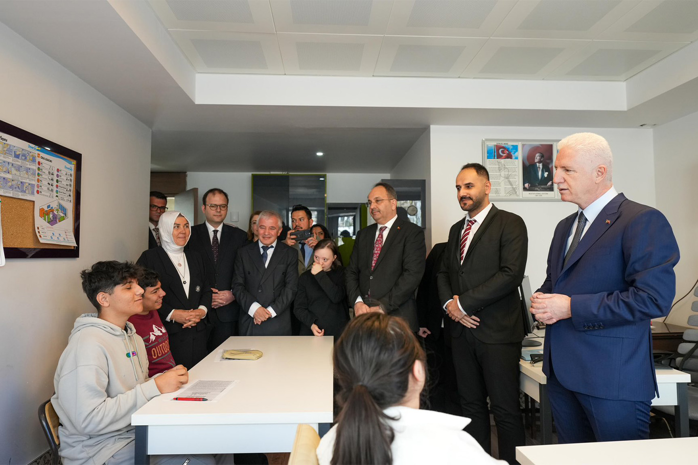 İstanbul Valisi Gül: İstanbul’umuzda bin 400 okulumuzu ya yeniden yaptık