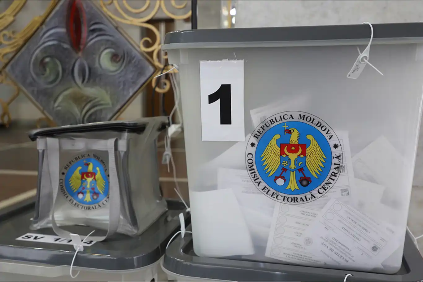 Moldova Parlamentosu seçim kararı aldı