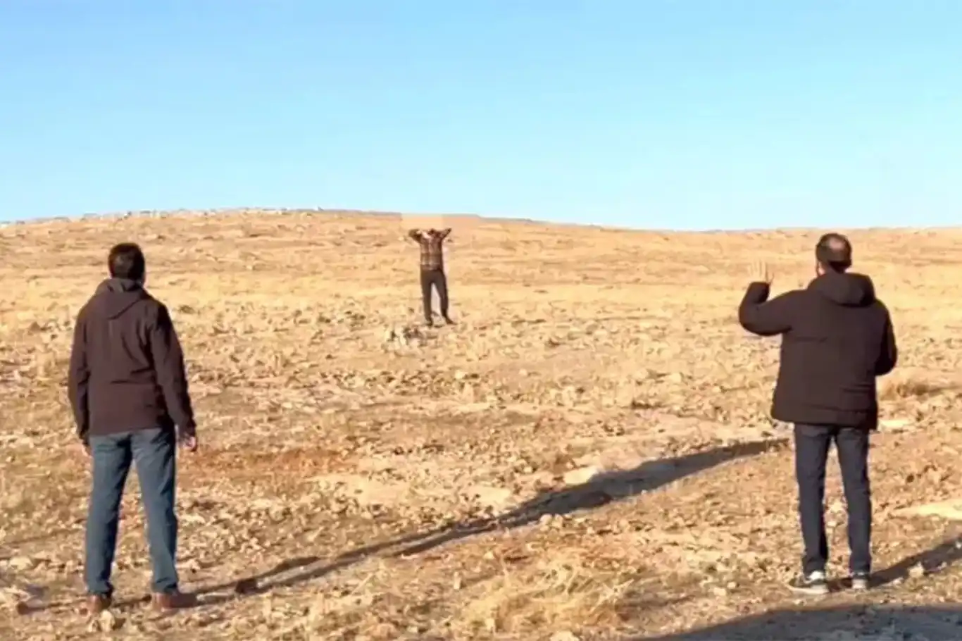 Şanlıurfa’da 1 PKK/KCK mensubu teslim oldu Şanlıurfa’da 1 PKK/KCK mensubu teslim oldu